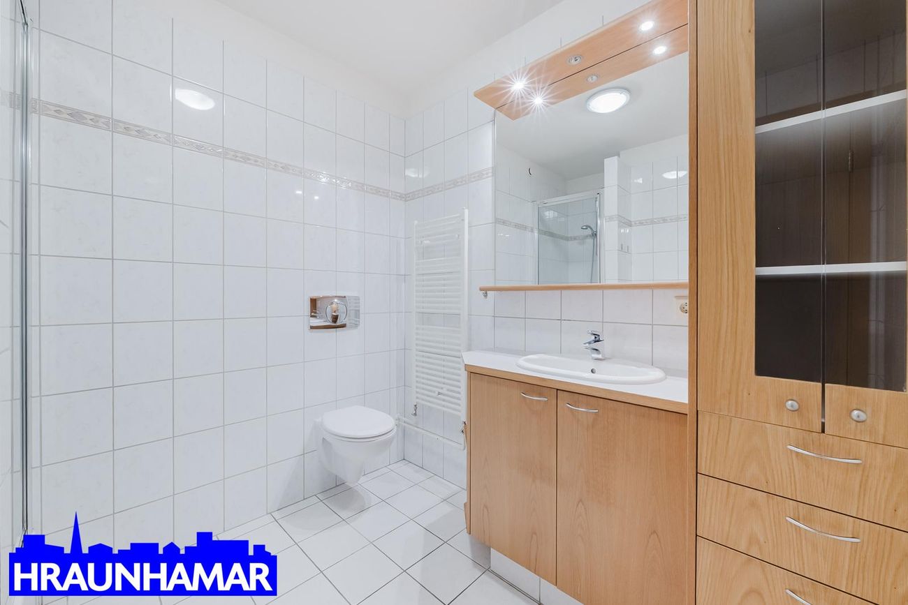 Aðalgata 1 - 0304, 230 Reykjanesbær