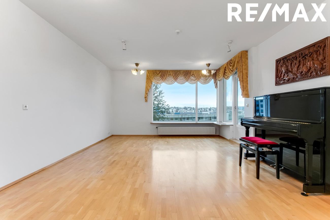 Sléttuvegur 15, 103 Reykjavík