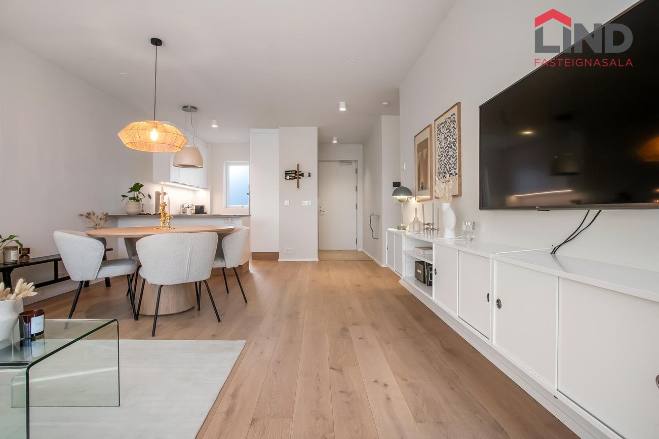 Áshamar 52 - 0311, 221 Hafnarfjörður