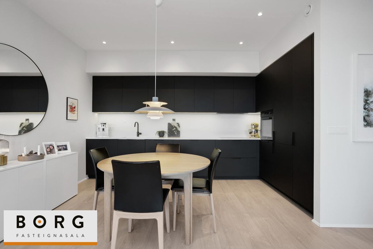 Hraungata 23 - 0303, 210 Garðabær