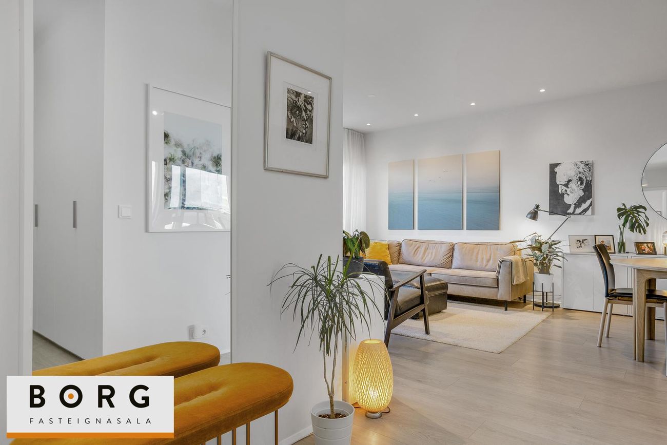 Hraungata 23 - 0303, 210 Garðabær