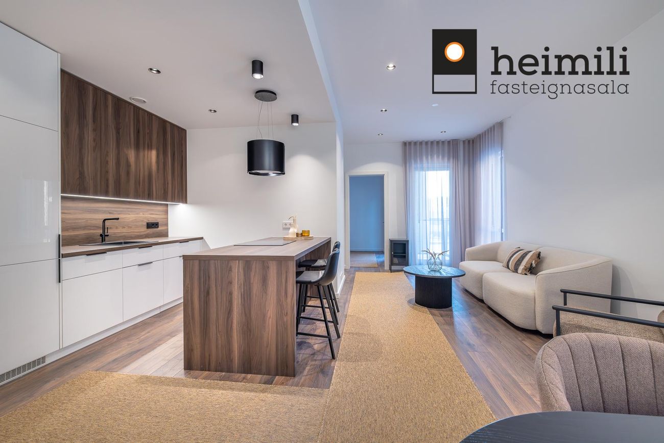 Grensásvegur 1C, 108 Reykjavík