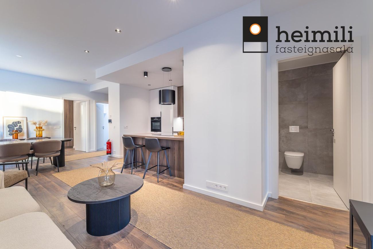 Grensásvegur 1C, 108 Reykjavík