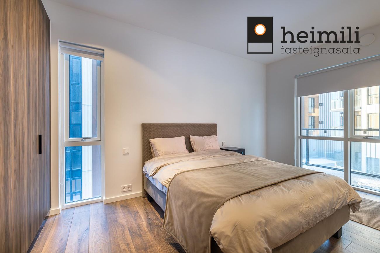 Grensásvegur 1C, 108 Reykjavík