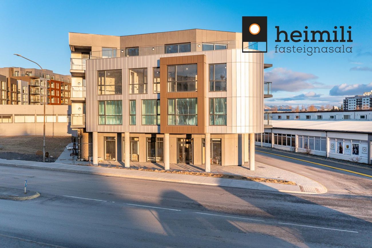 Grensásvegur 1C, 108 Reykjavík