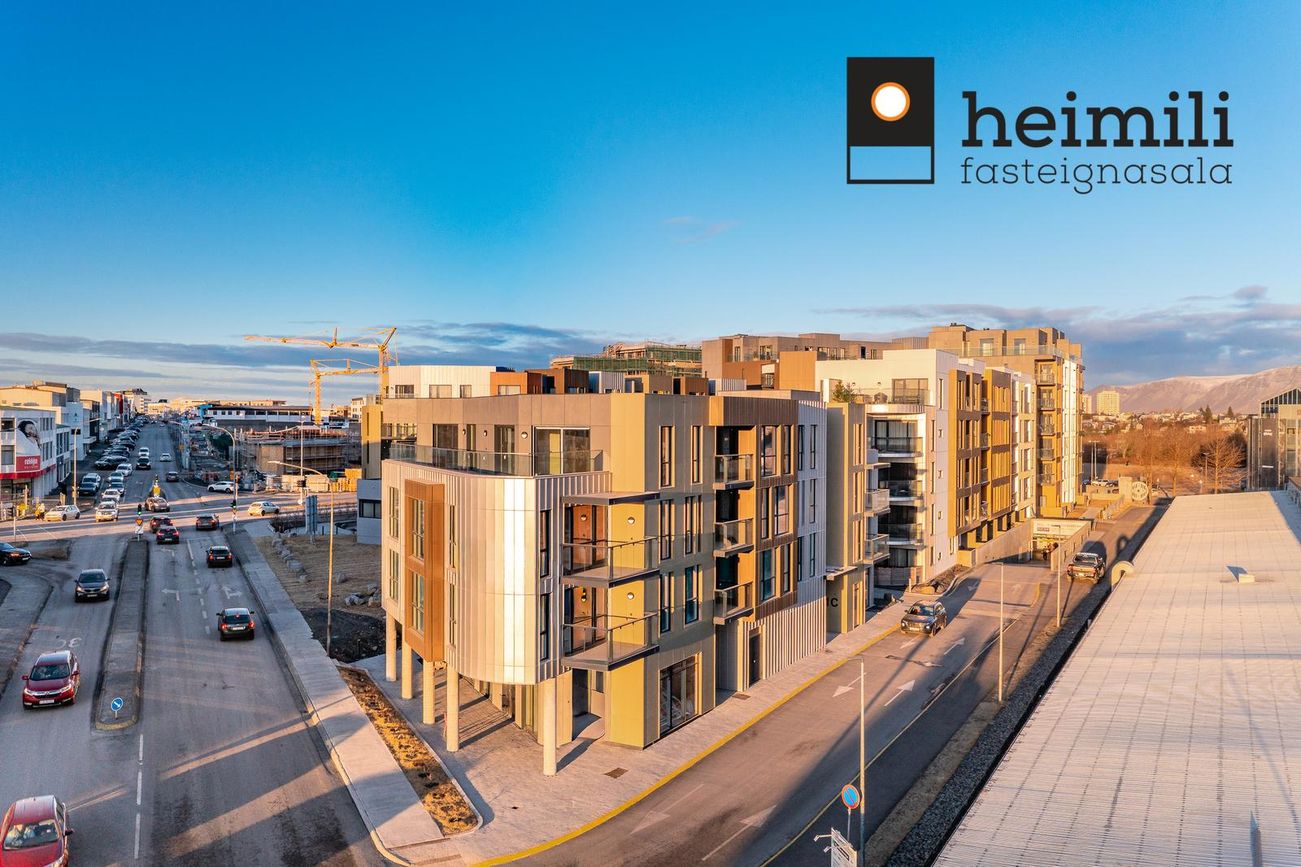 Grensásvegur 1C, 108 Reykjavík