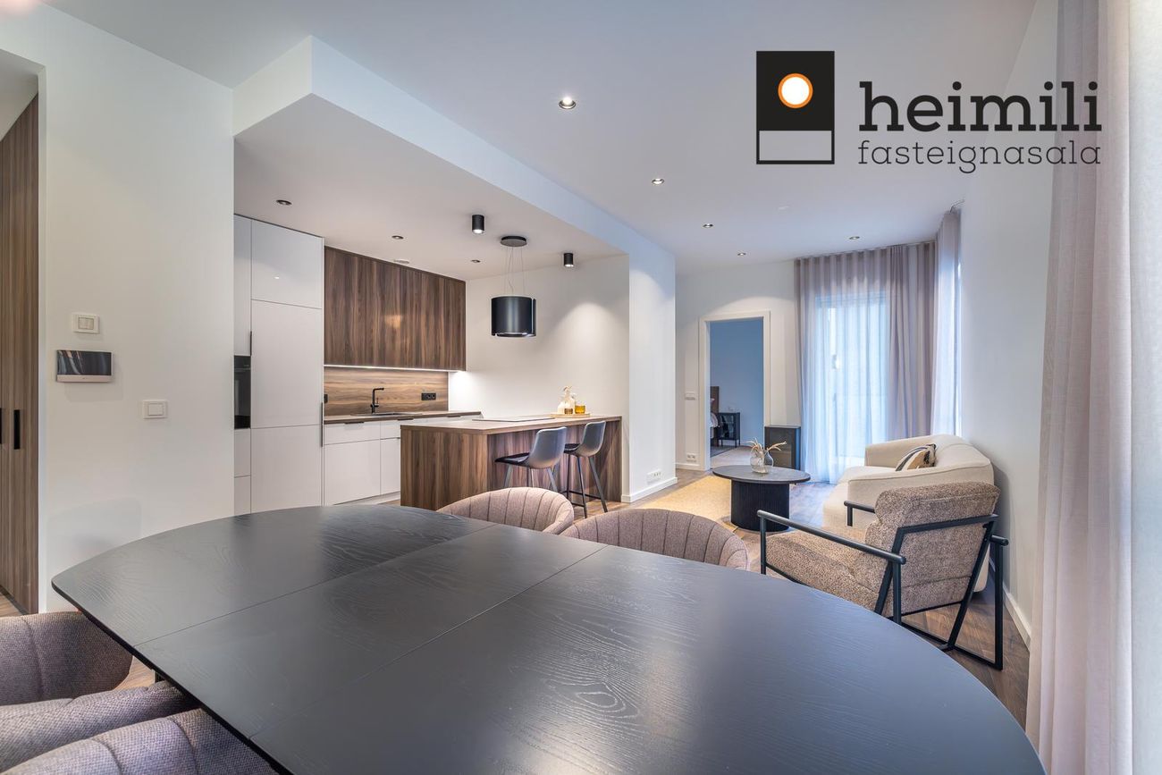 Grensásvegur 1C, 108 Reykjavík