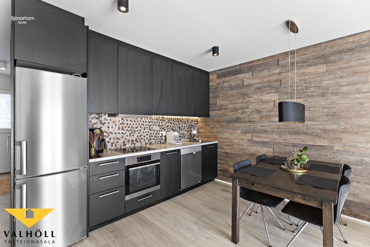 Dalsbraut 14, 260 Reykjanesbær