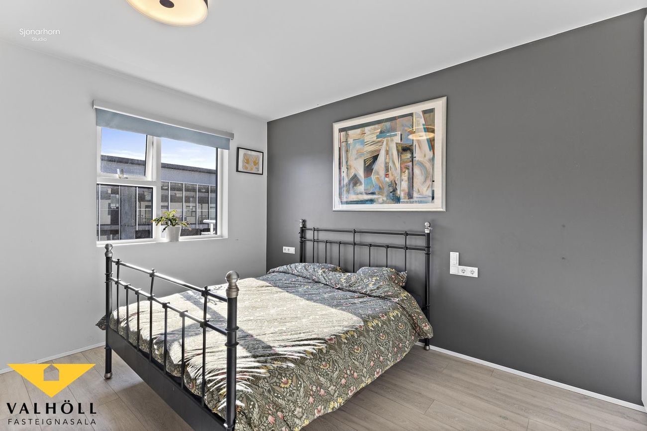 Dalsbraut 14, 260 Reykjanesbær