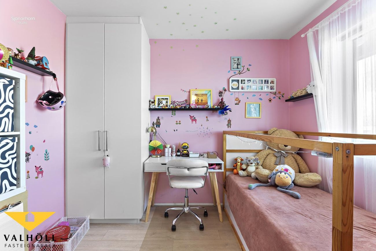 Dalsbraut 14, 260 Reykjanesbær