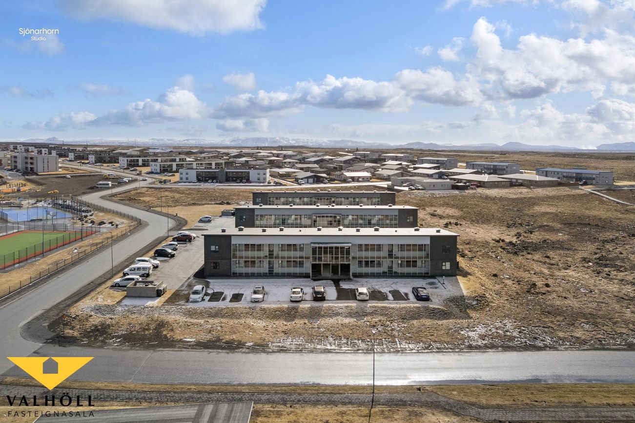 Dalsbraut 14, 260 Reykjanesbær