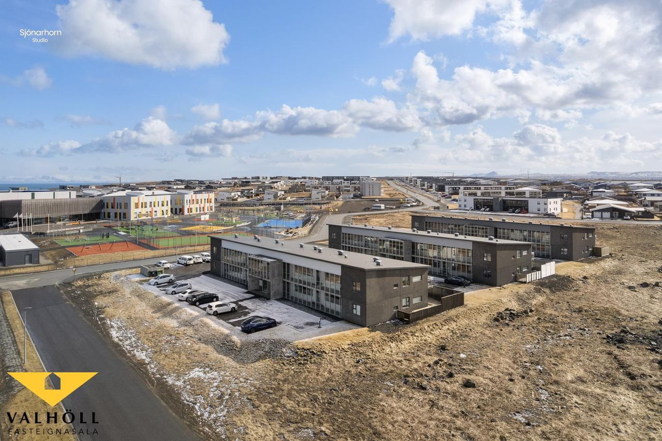 Dalsbraut 14, 260 Reykjanesbær