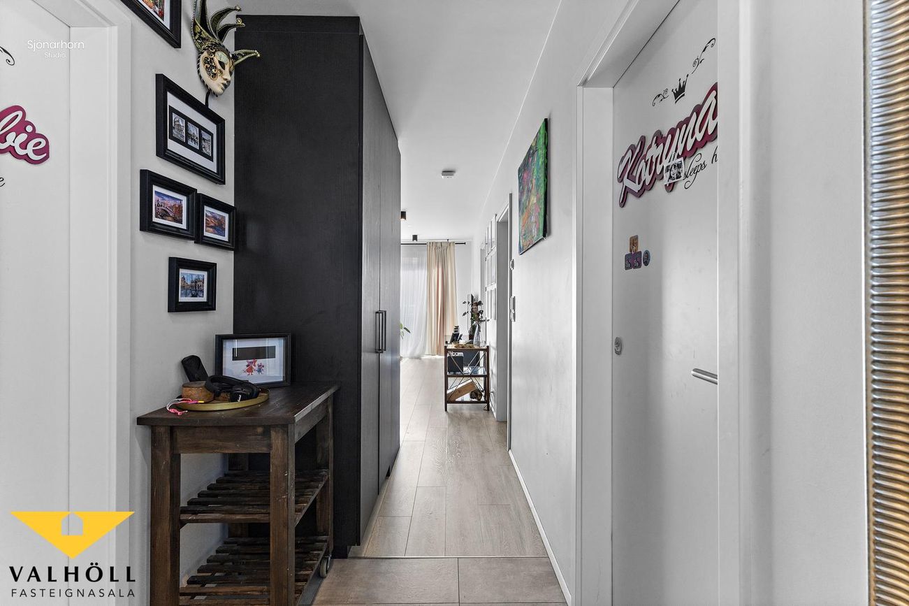 Dalsbraut 14, 260 Reykjanesbær