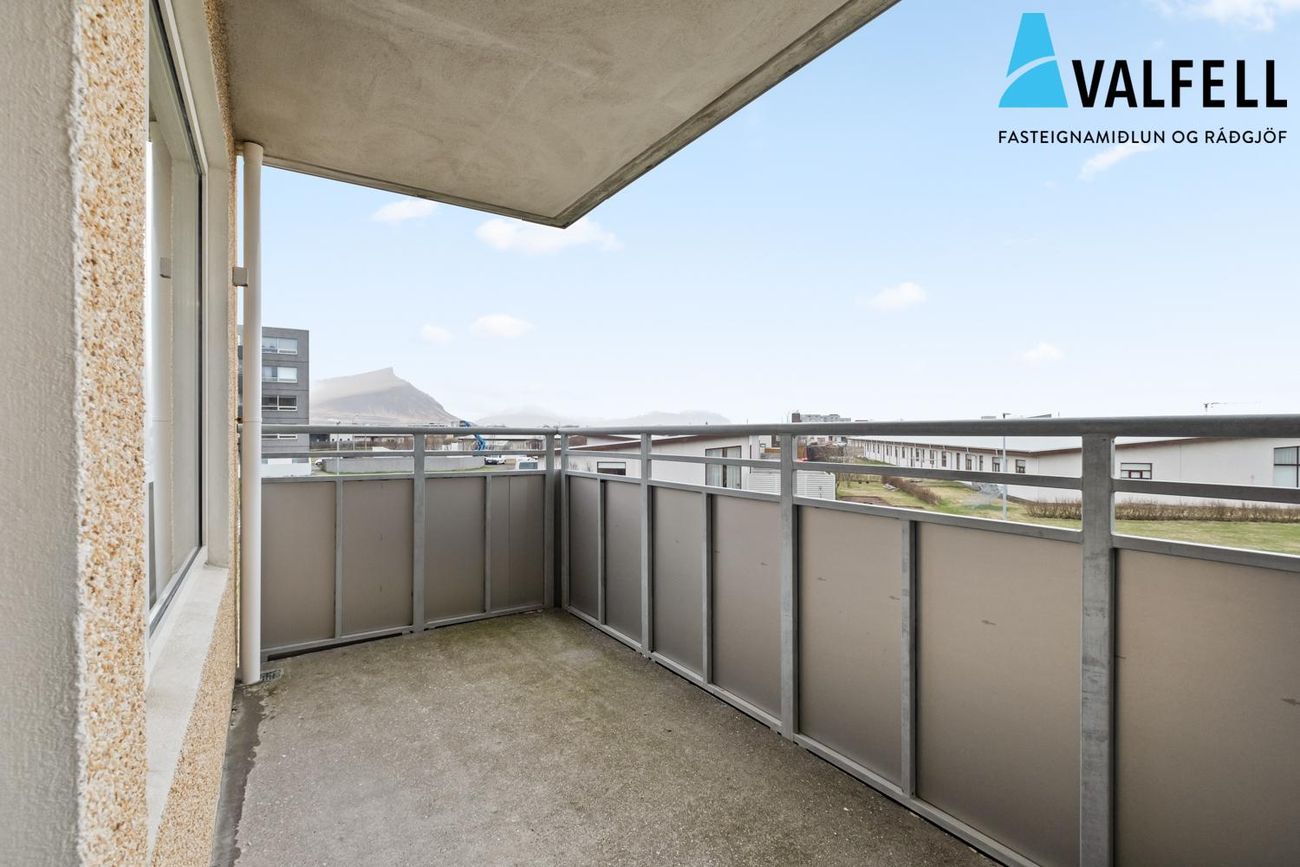 Holtsflöt 9, 300 Akranes