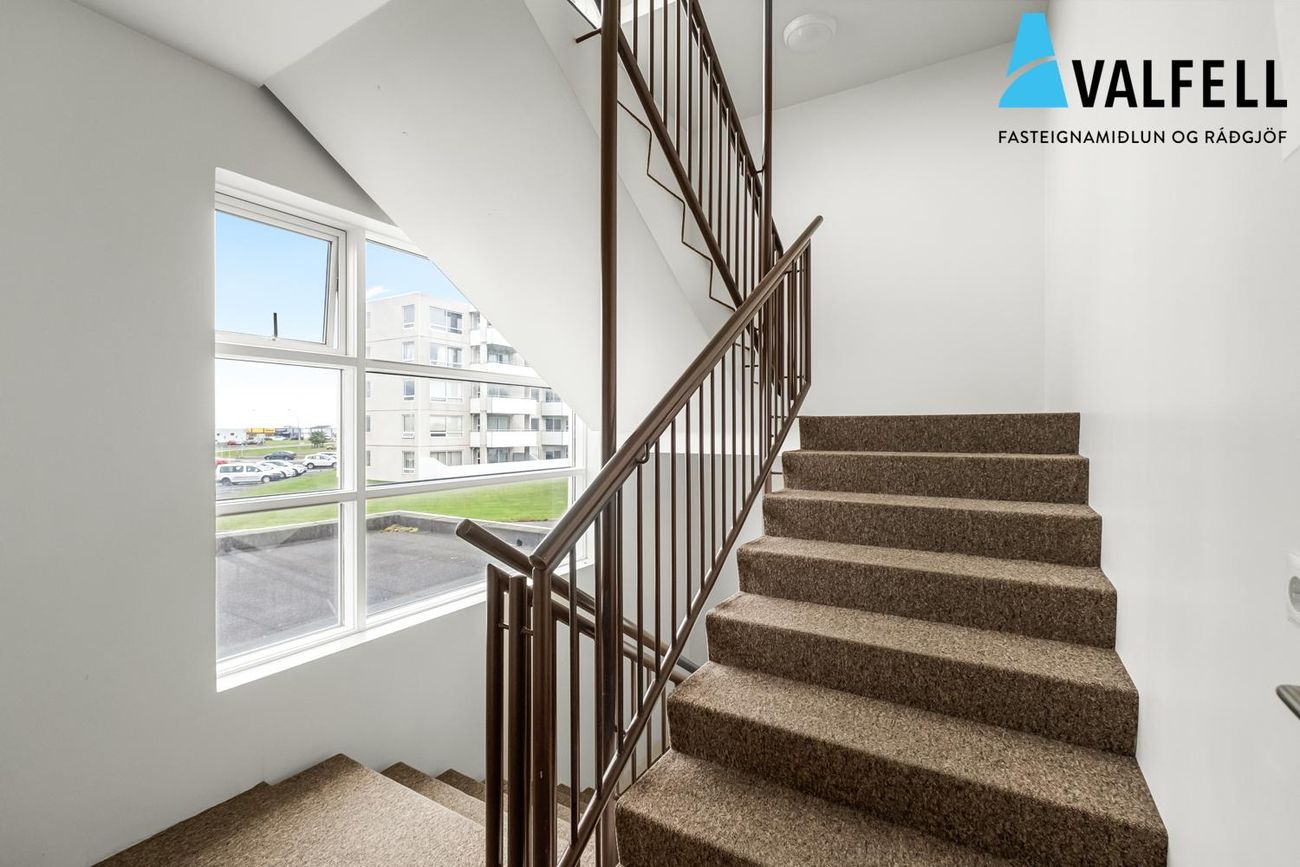 Holtsflöt 9, 300 Akranes