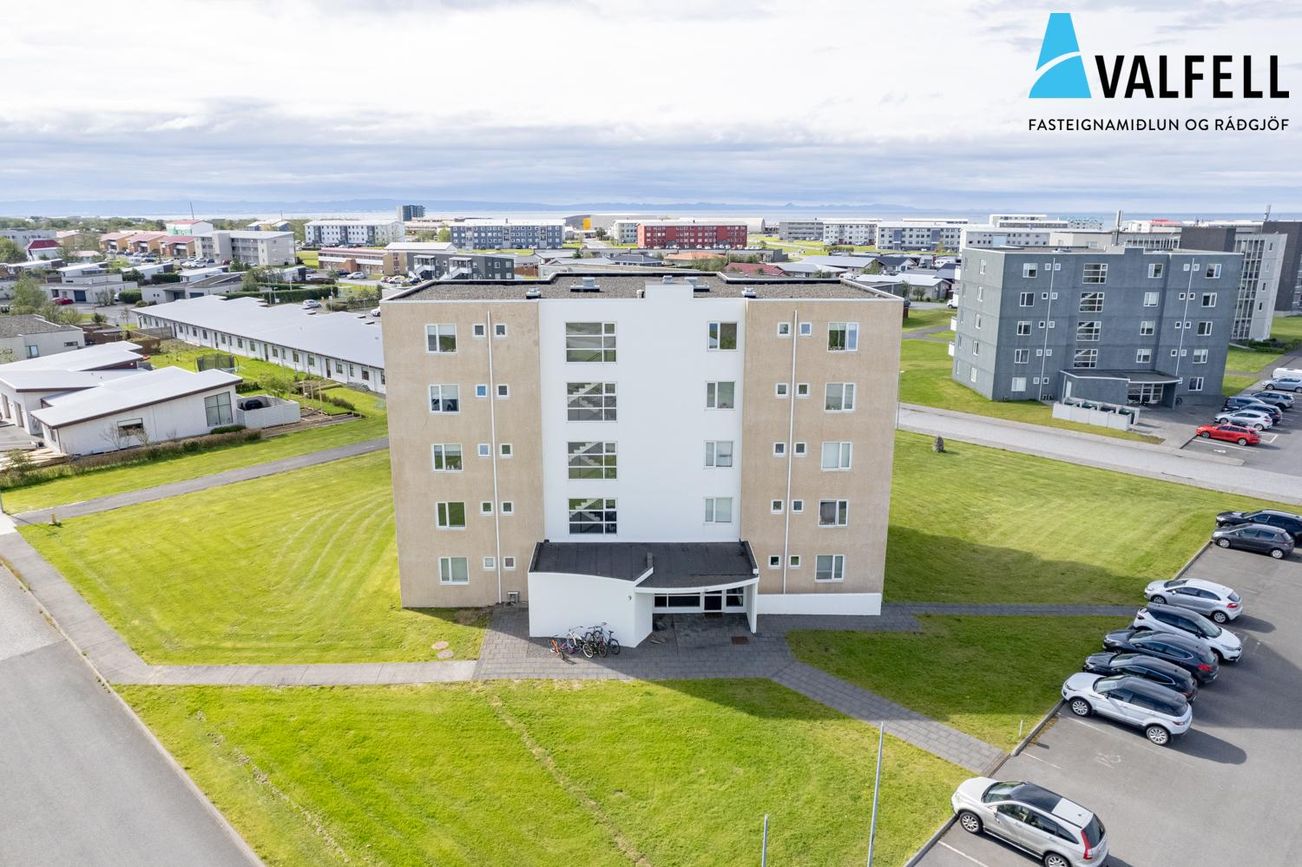 Holtsflöt 9, 300 Akranes