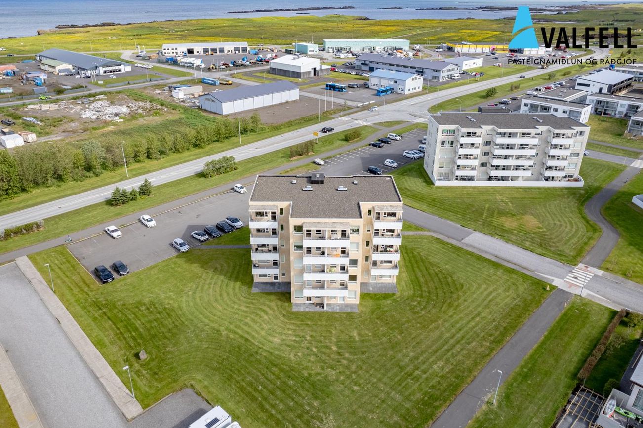 Holtsflöt 9, 300 Akranes