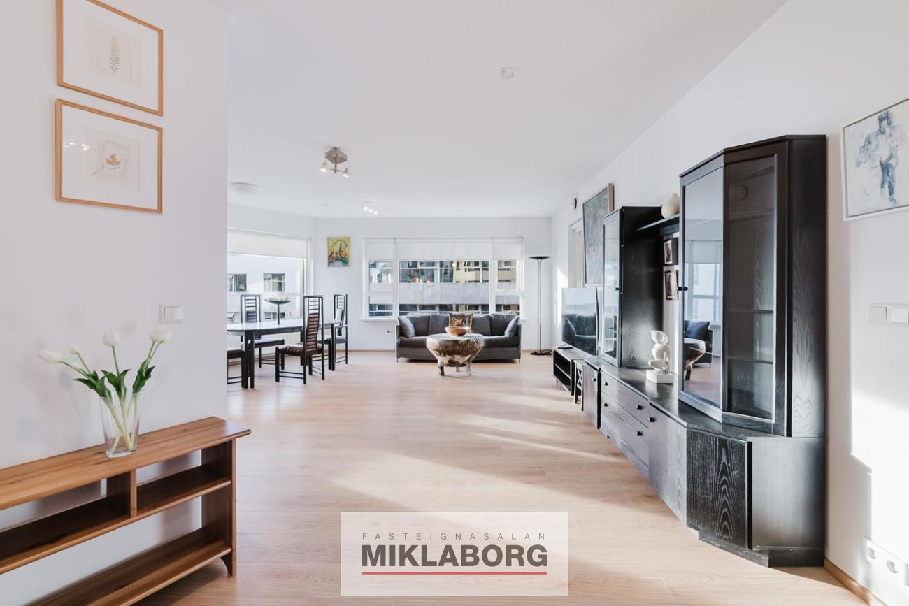 Stakkholt 2B, 105 Reykjavík