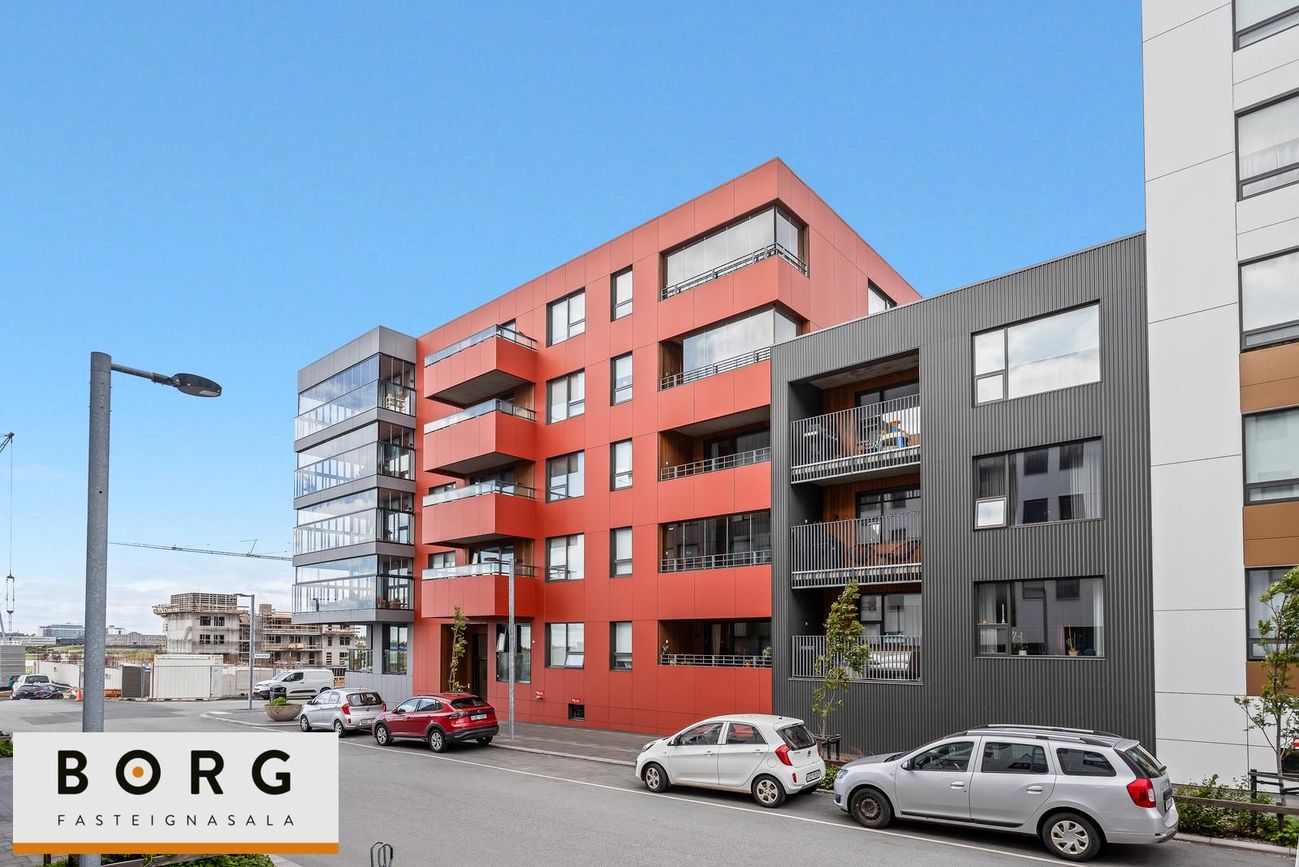 Smyrilshlíð 1, 102 Reykjavík