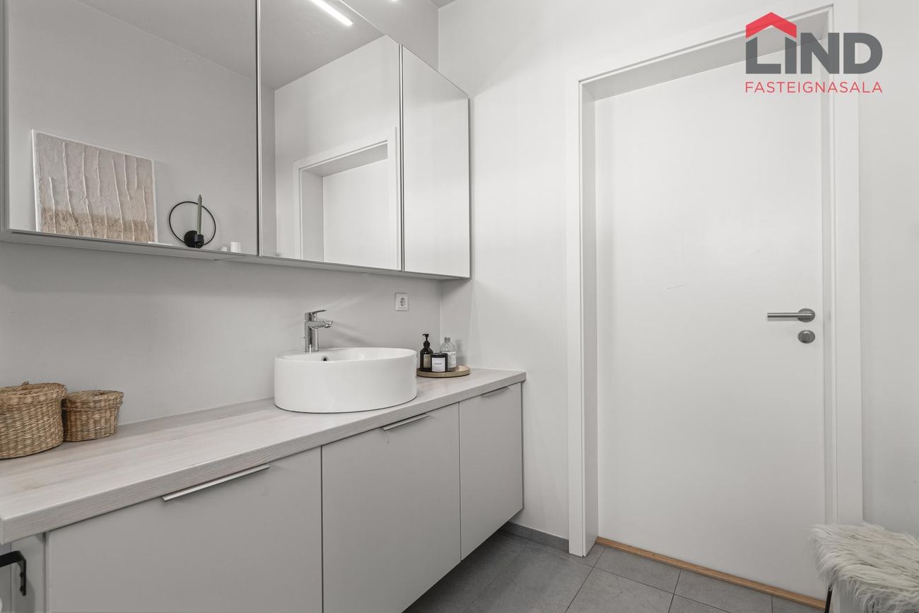 Lynggata 1, 210 Garðabær