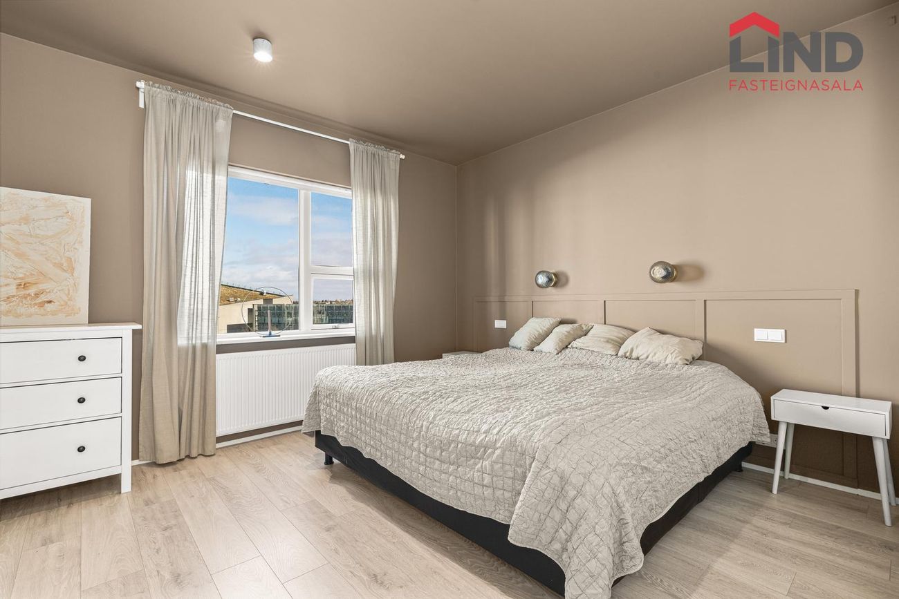 Lynggata 1, 210 Garðabær