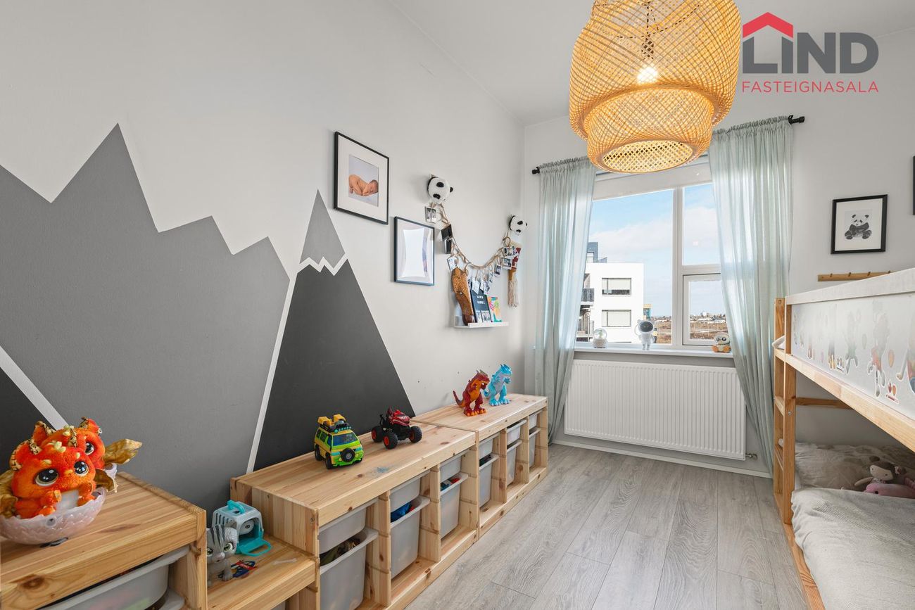 Lynggata 1, 210 Garðabær