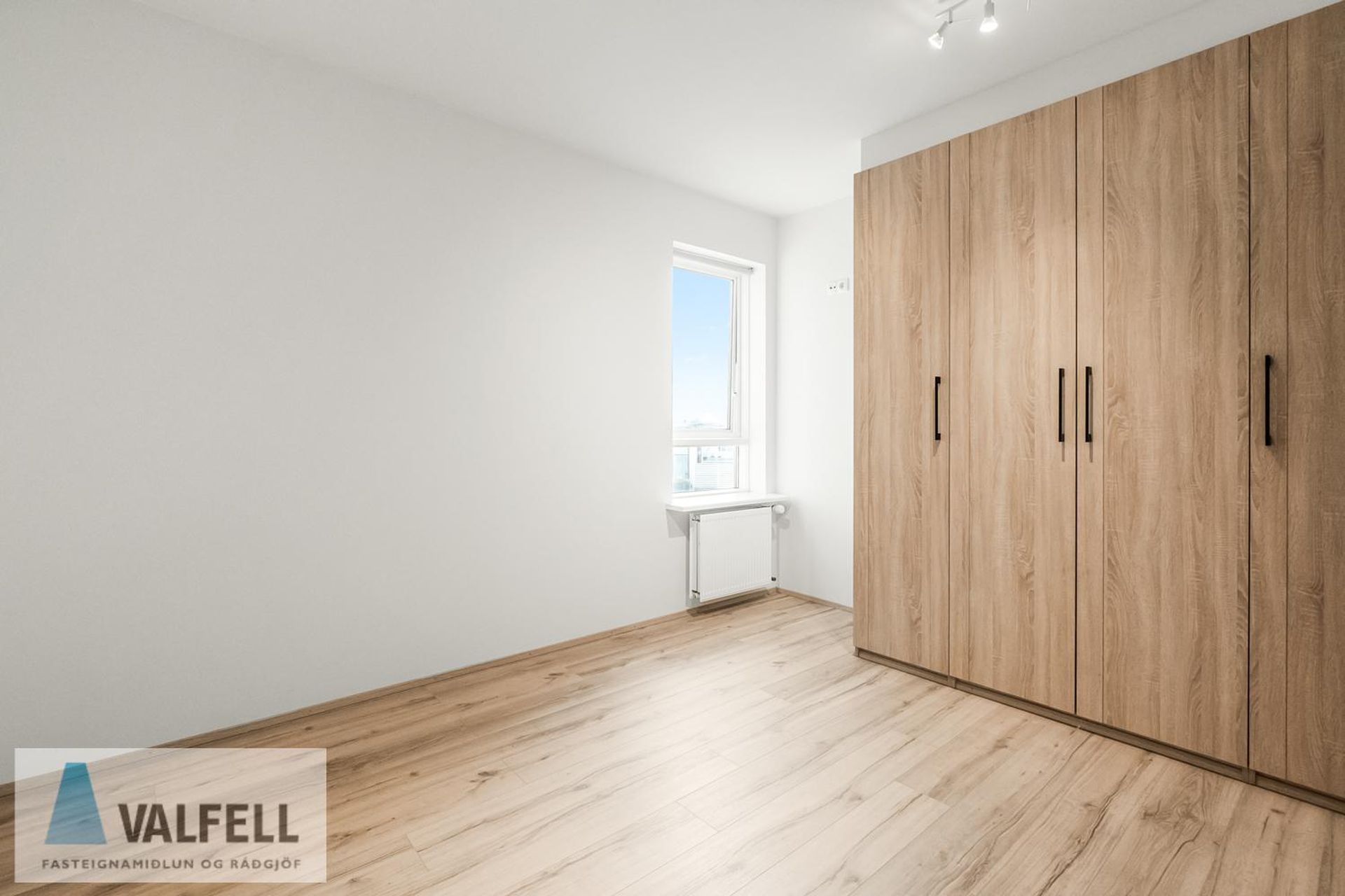 Holtsflöt 9, 300 Akranes