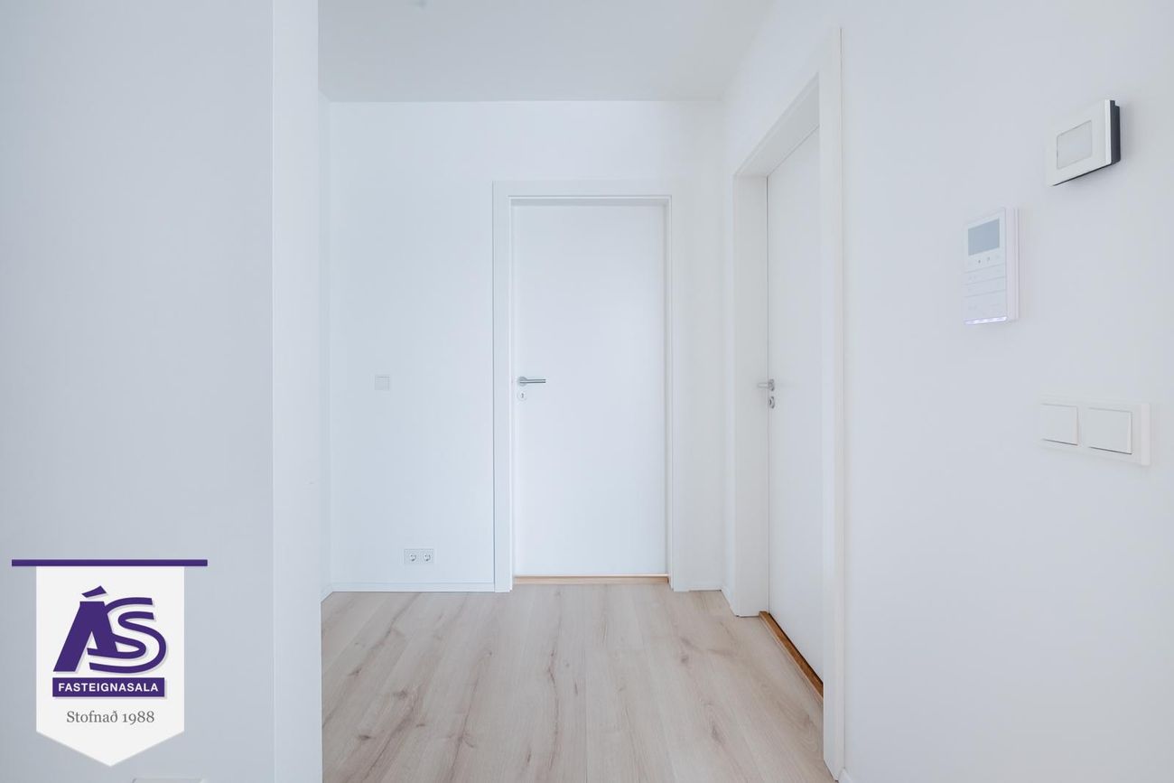 Nónhamar 2A - 0403, 221 Hafnarfjörður