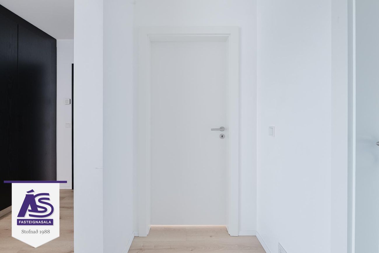 Nónhamar 2A - 0403, 221 Hafnarfjörður