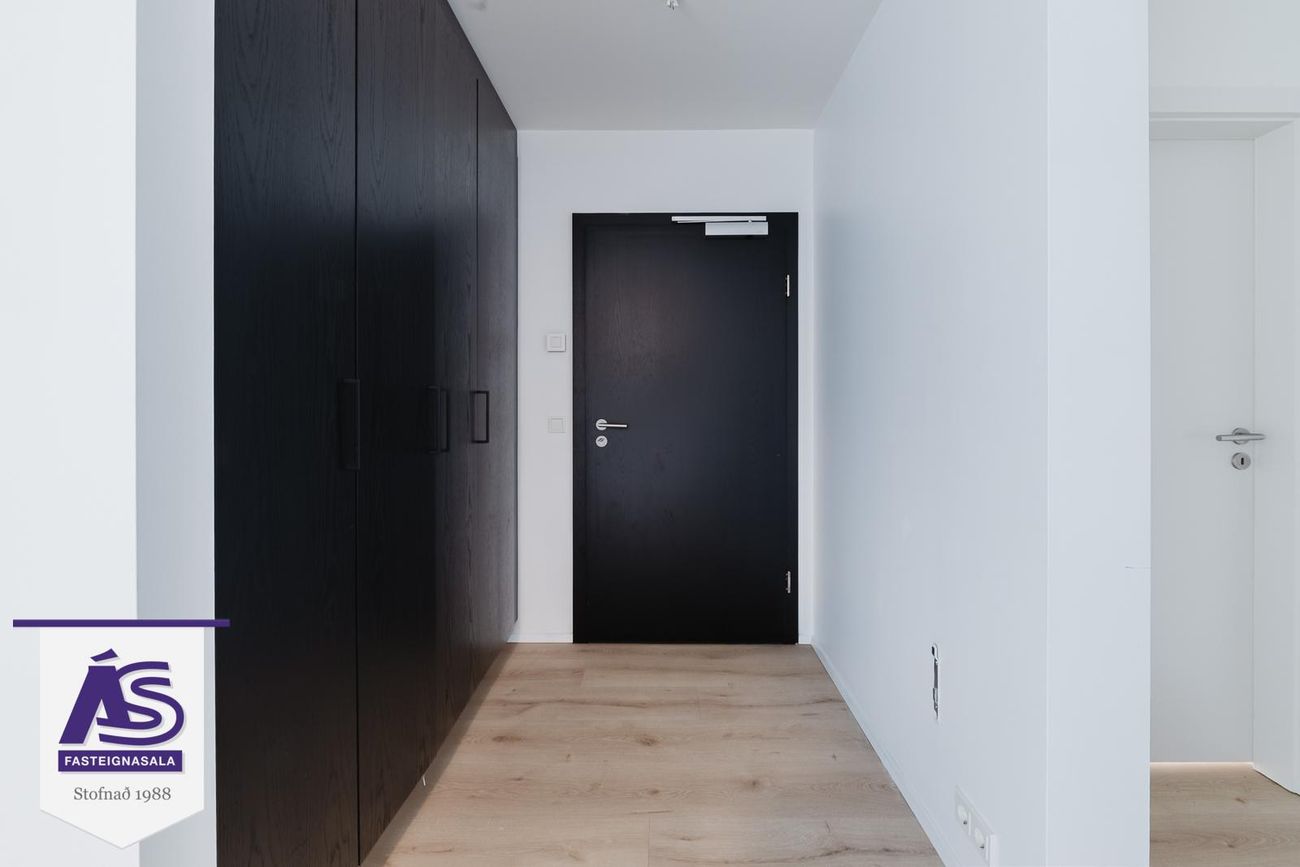 Nónhamar 2A - 0403, 221 Hafnarfjörður