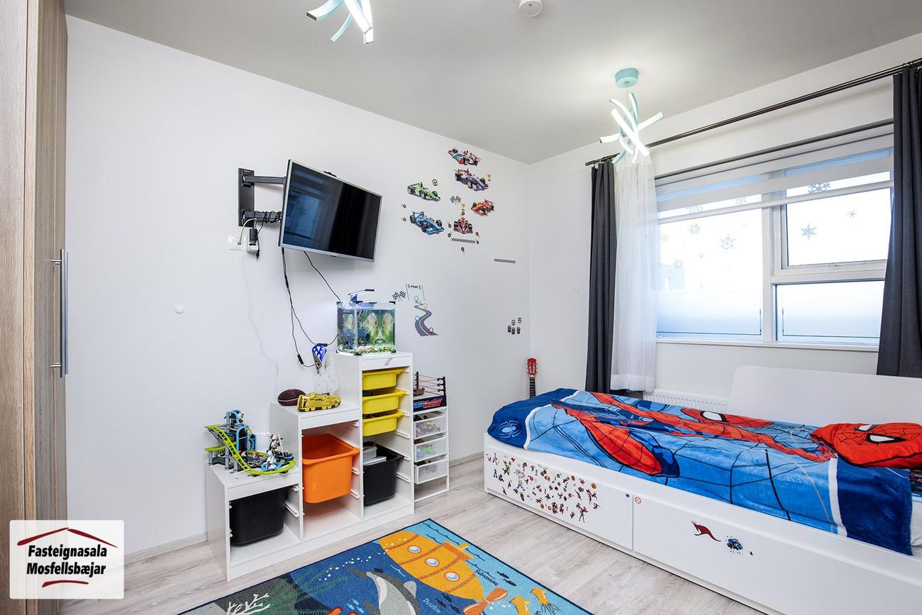 Asparskógar 27, 300 Akranes