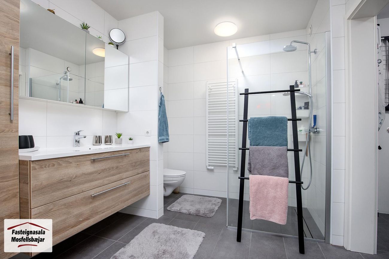 Asparskógar 27, 300 Akranes