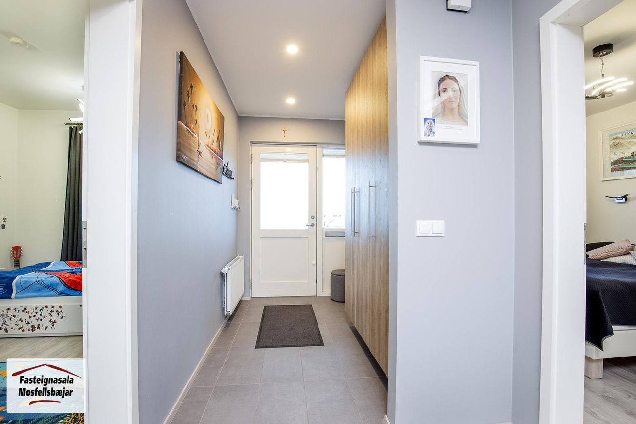 Asparskógar 27, 300 Akranes