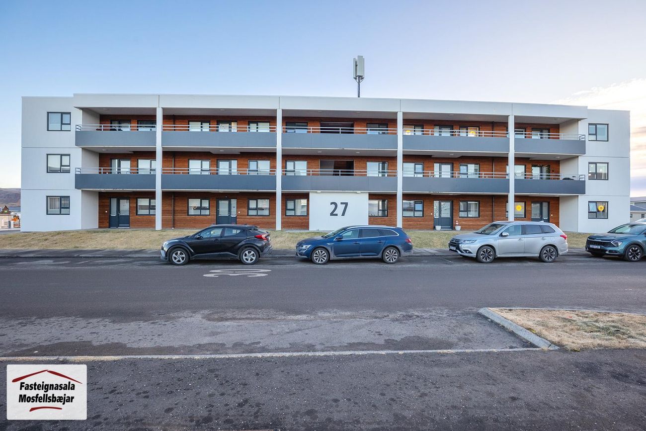 Asparskógar 27, 300 Akranes
