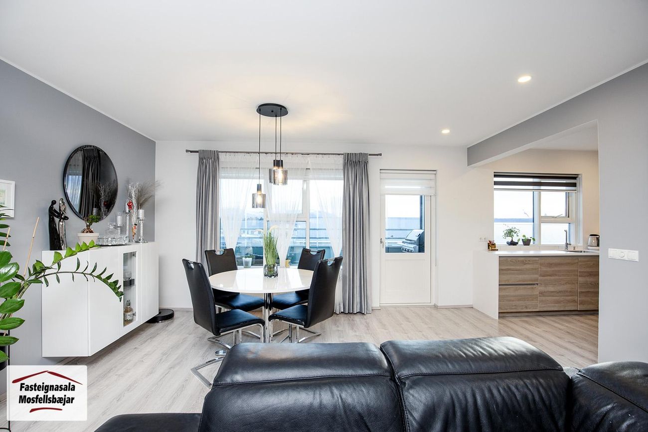 Asparskógar 27, 300 Akranes