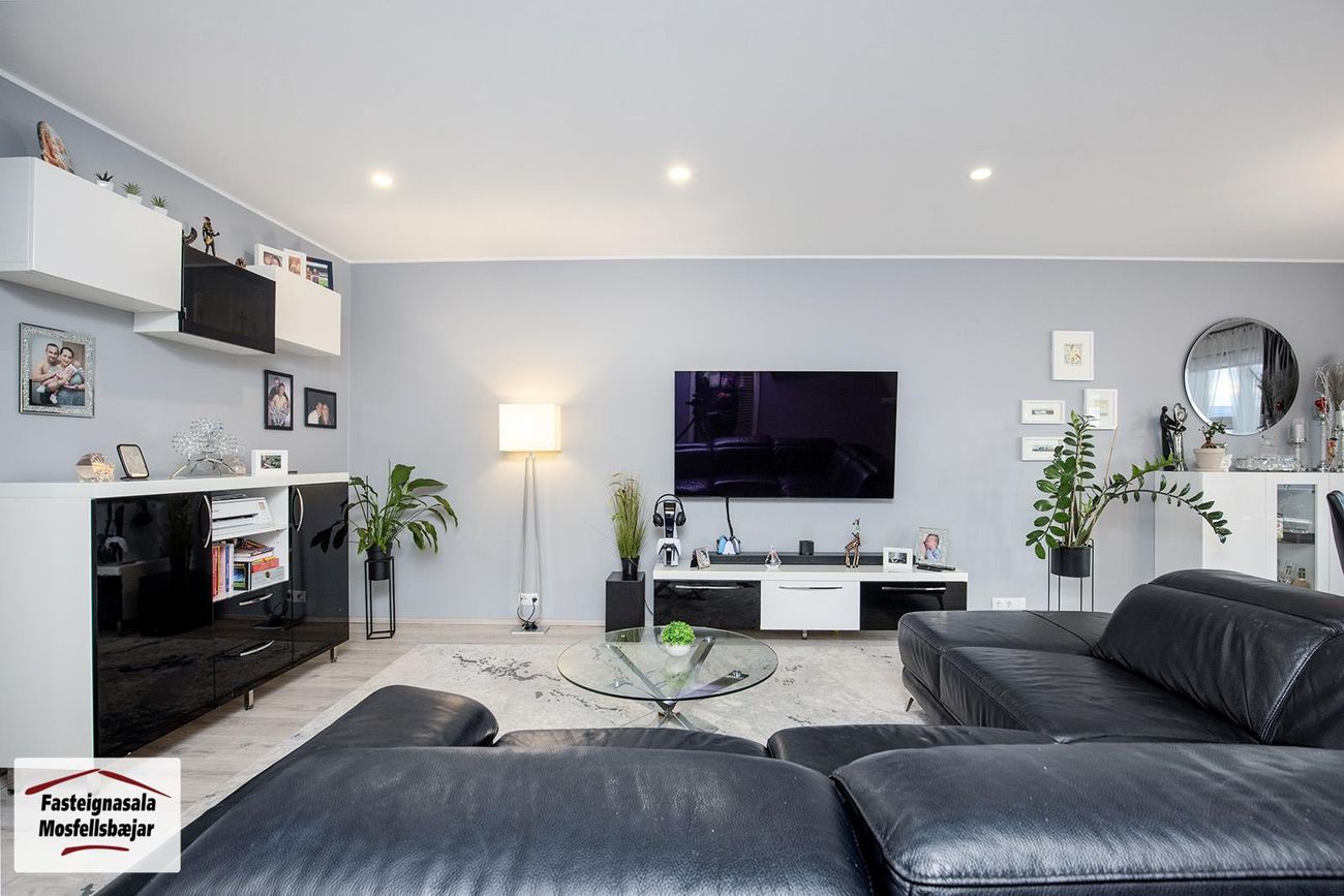 Asparskógar 27, 300 Akranes