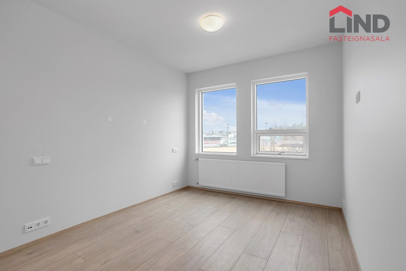 Arnarhlíð 4, 102 Reykjavík