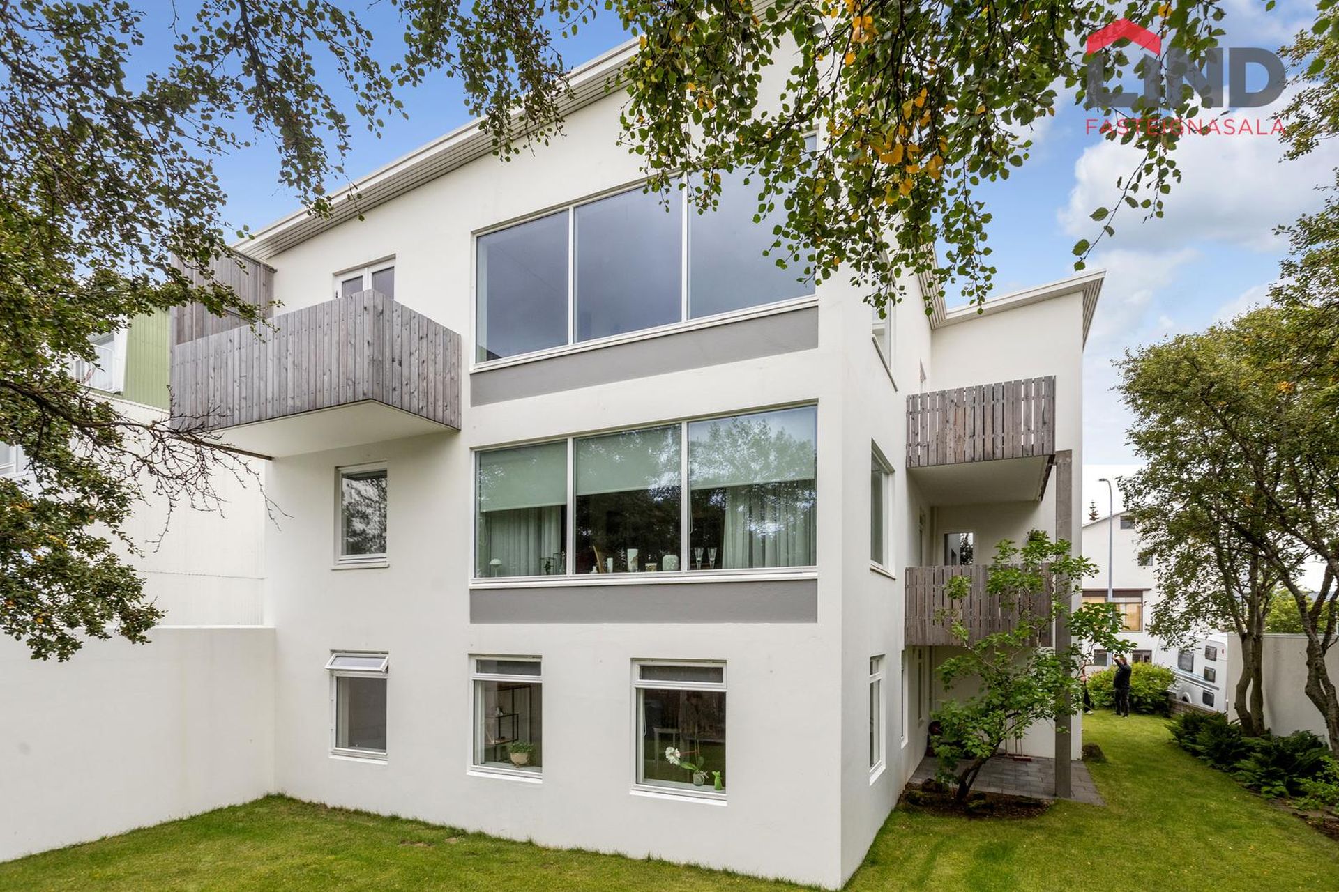 Sólheimar 42, 104 Reykjavík
