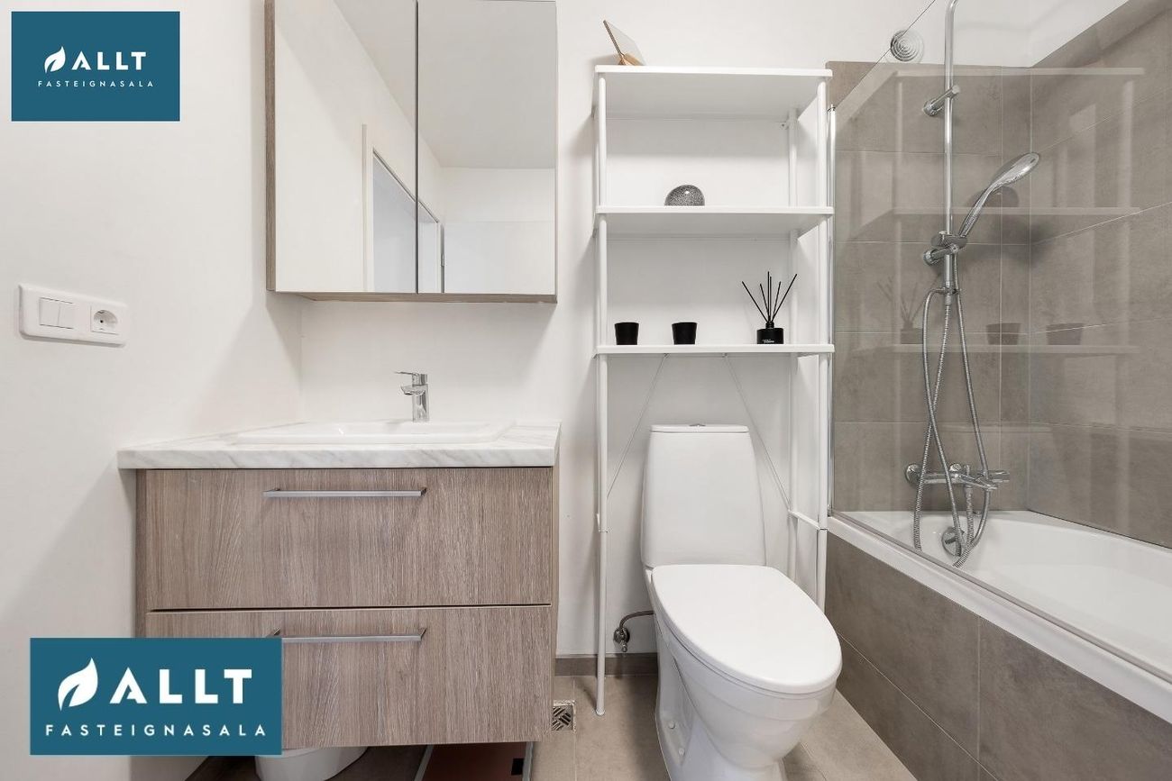 Breiðbraut 670A, 262 Reykjanesbær