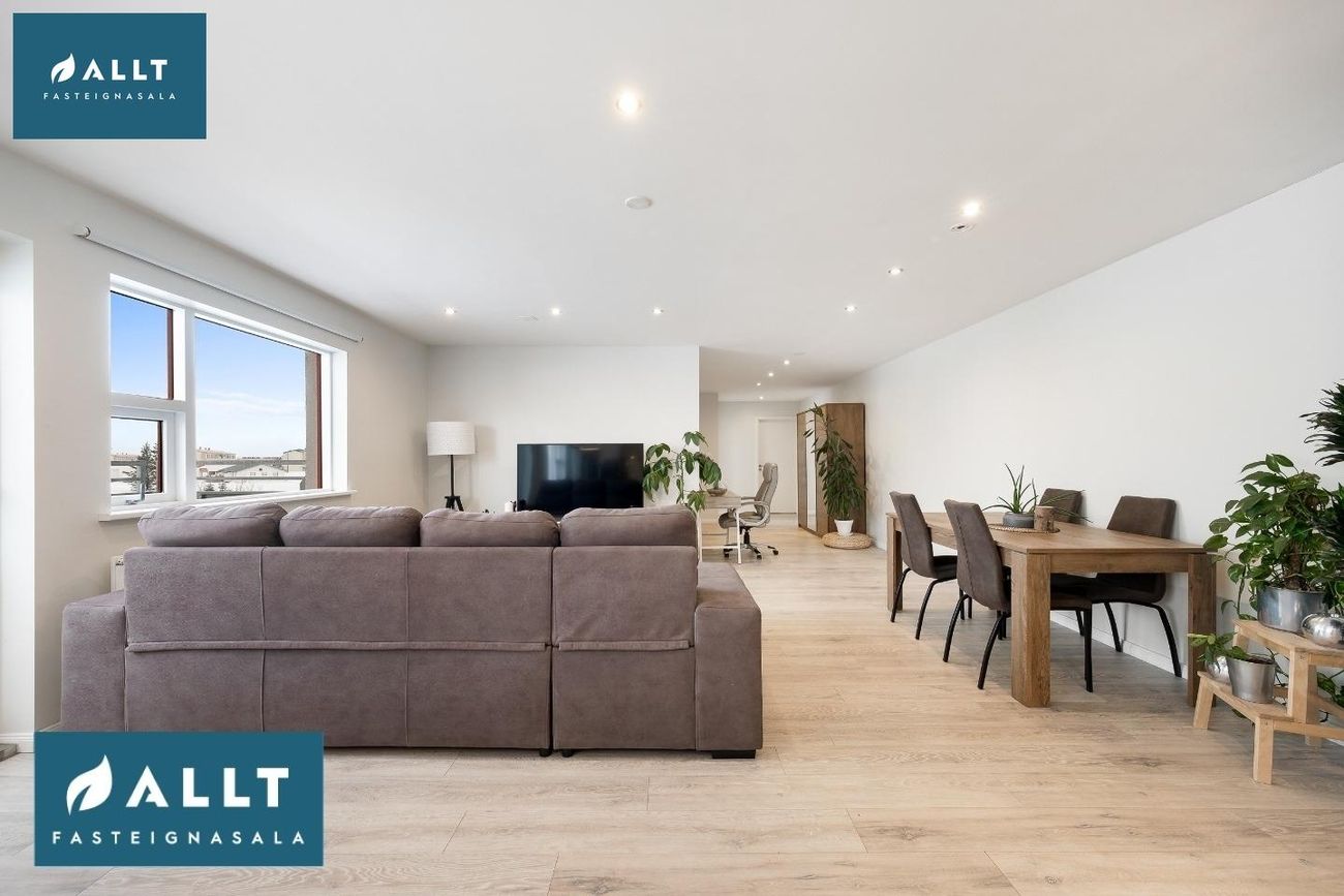 Breiðbraut 670A, 262 Reykjanesbær