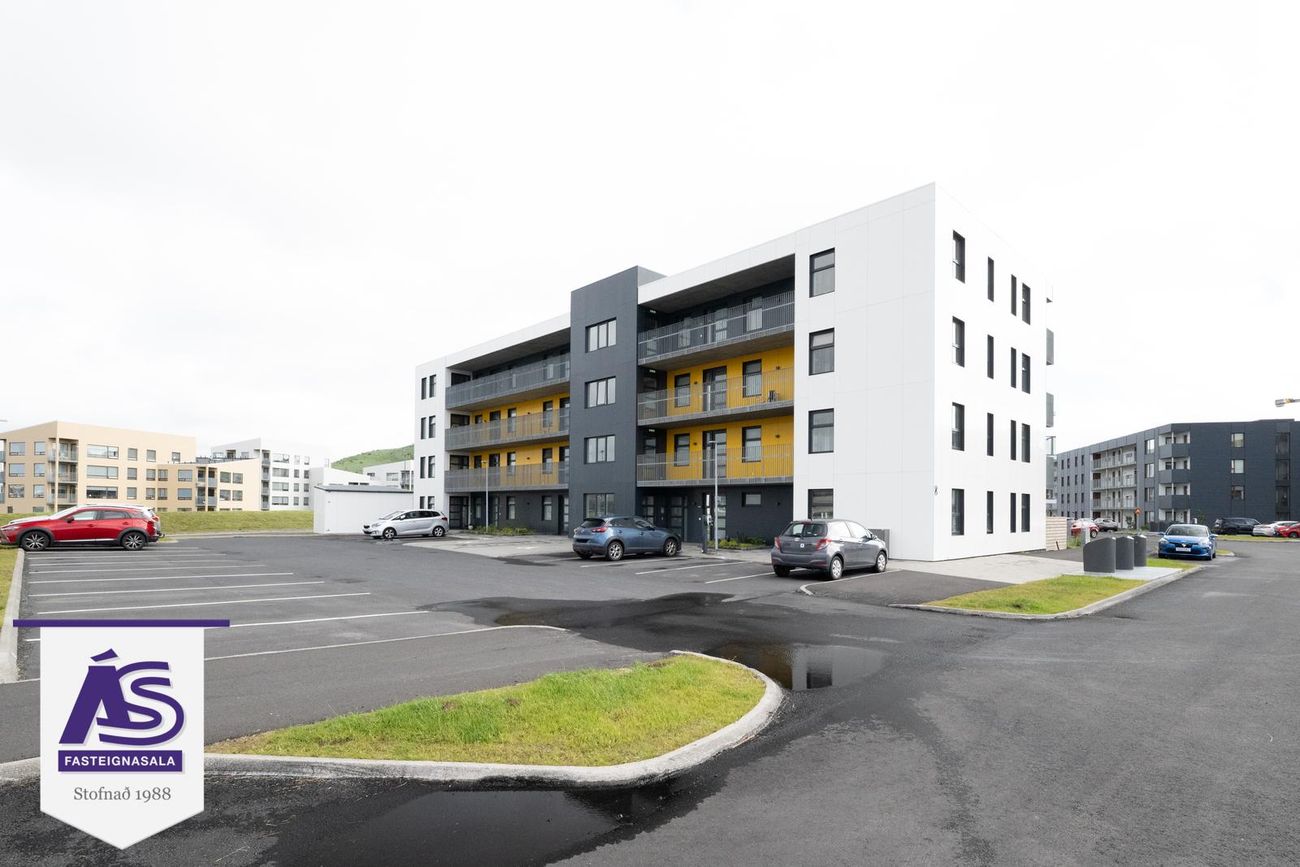 Nónhamar 8D, 221 Hafnarfjörður
