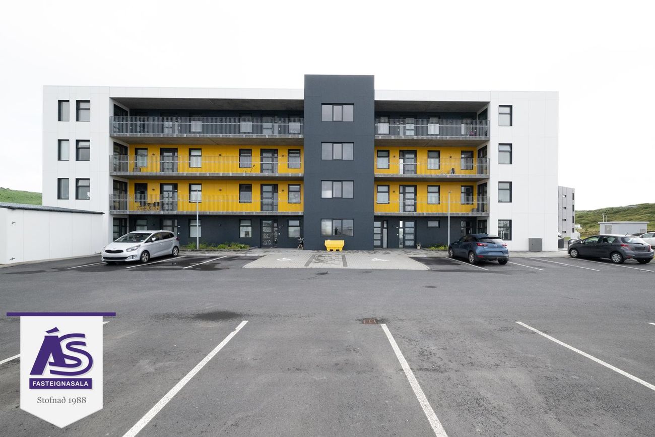 Nónhamar 8D, 221 Hafnarfjörður