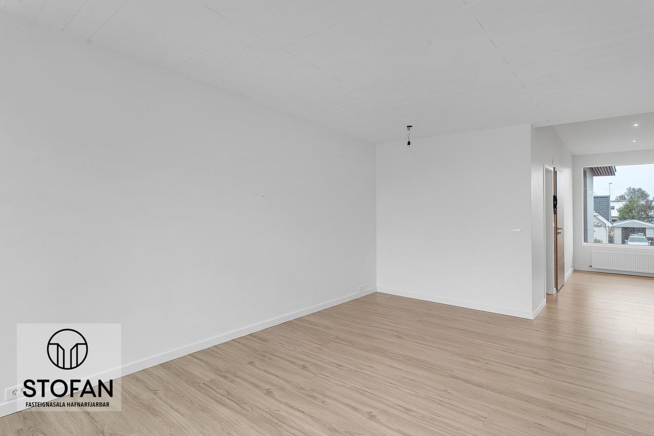 Borgarholtsbraut 49 - 0201, 200 Kópavogur