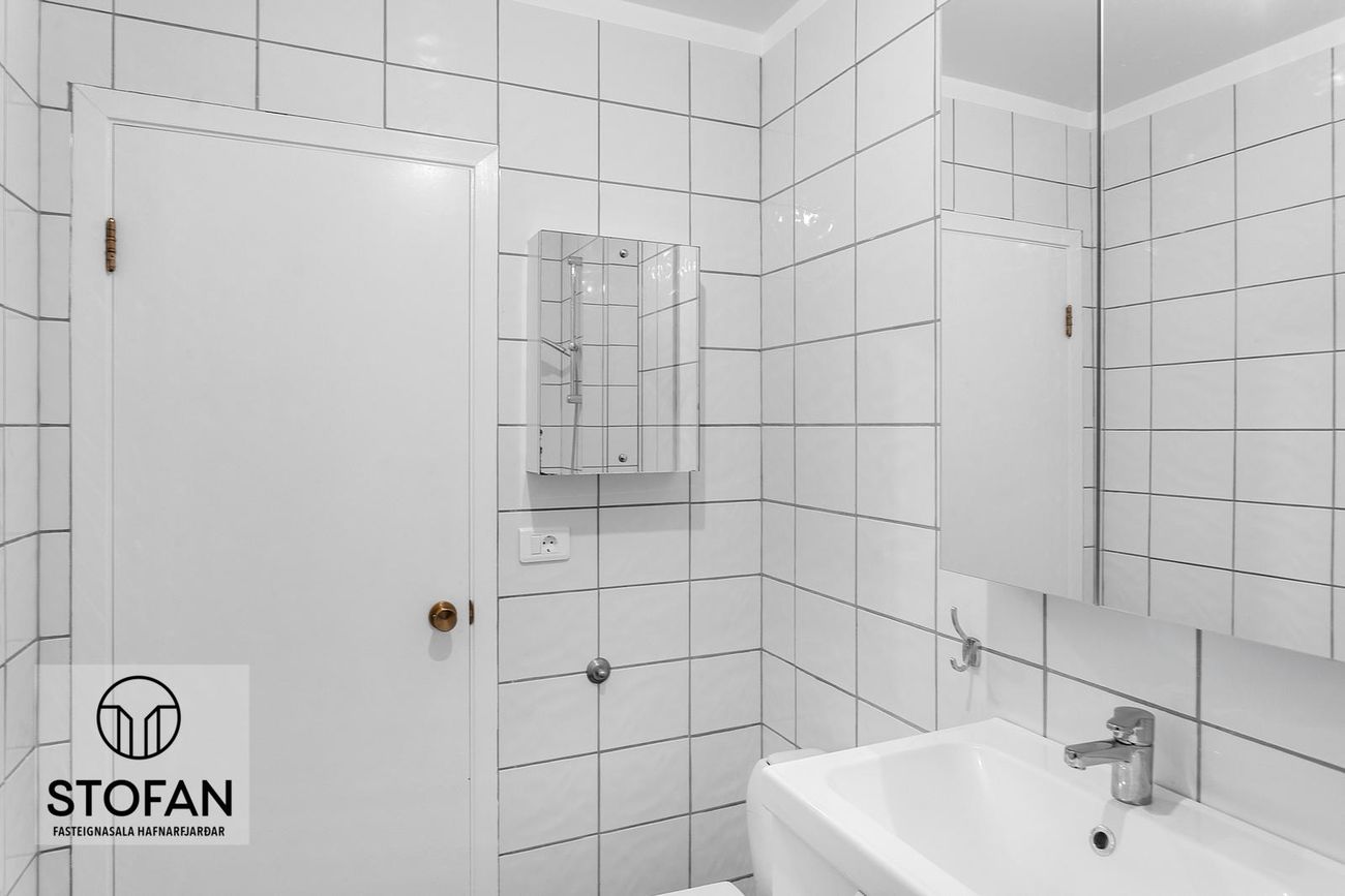 Borgarholtsbraut 49 - 0201, 200 Kópavogur