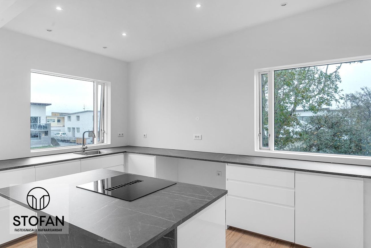 Borgarholtsbraut 49 - 0201, 200 Kópavogur