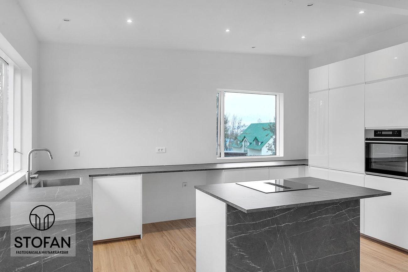 Borgarholtsbraut 49 - 0201, 200 Kópavogur