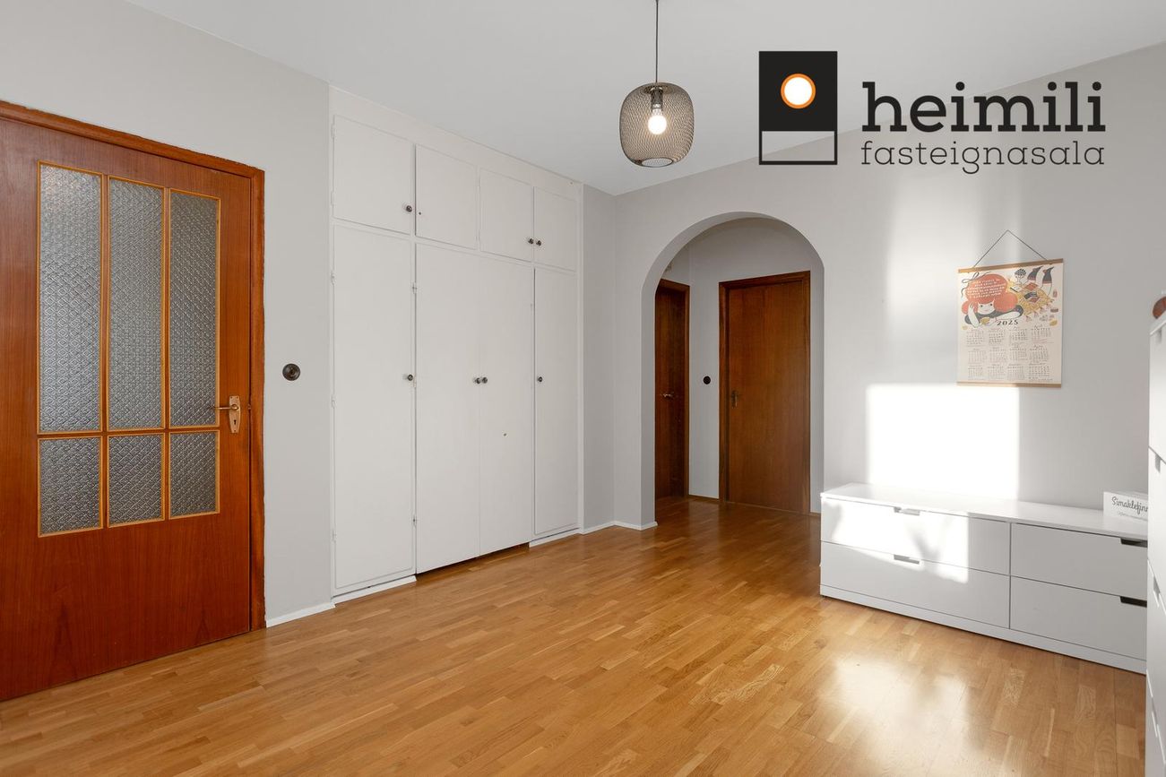 Rauðalækur 19, 105 Reykjavík