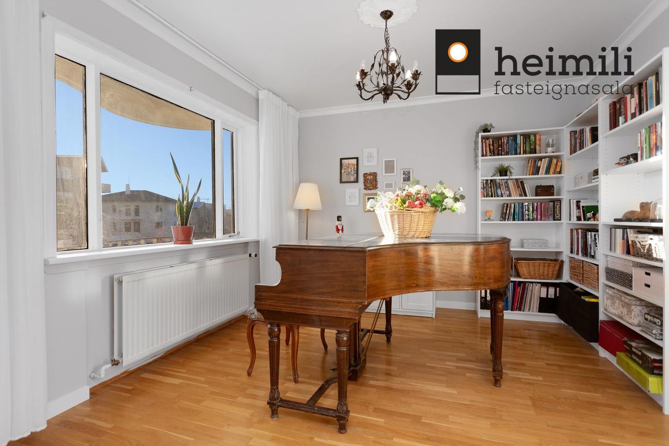 Rauðalækur 19, 105 Reykjavík