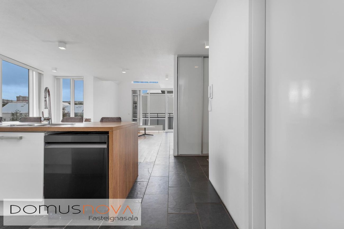 Naustabryggja 12, 110 Reykjavík