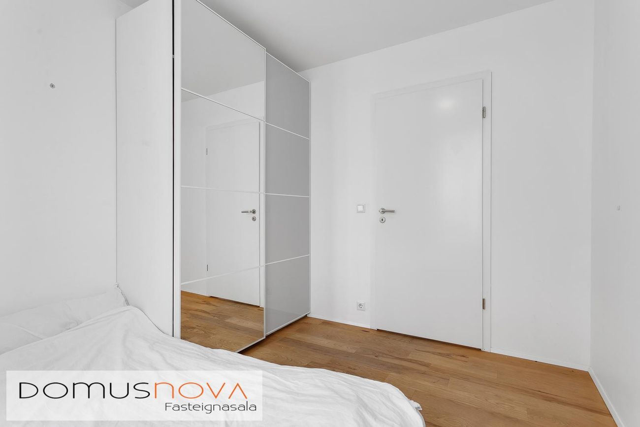 Naustabryggja 12, 110 Reykjavík